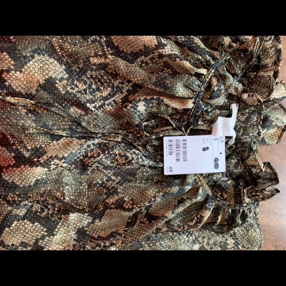 Top - Picture 2 of 4